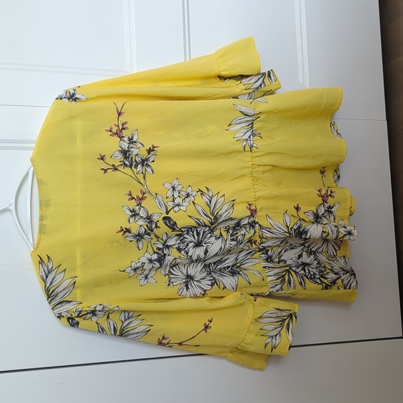 Yellow blouse - Picture 2 of 2